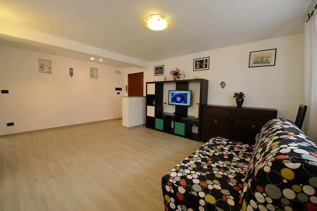 Appartement Appartamento Pietri Marina di Campo Italië